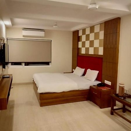 Hotel Avtar @New Delhi Railway Station מראה חיצוני תמונה